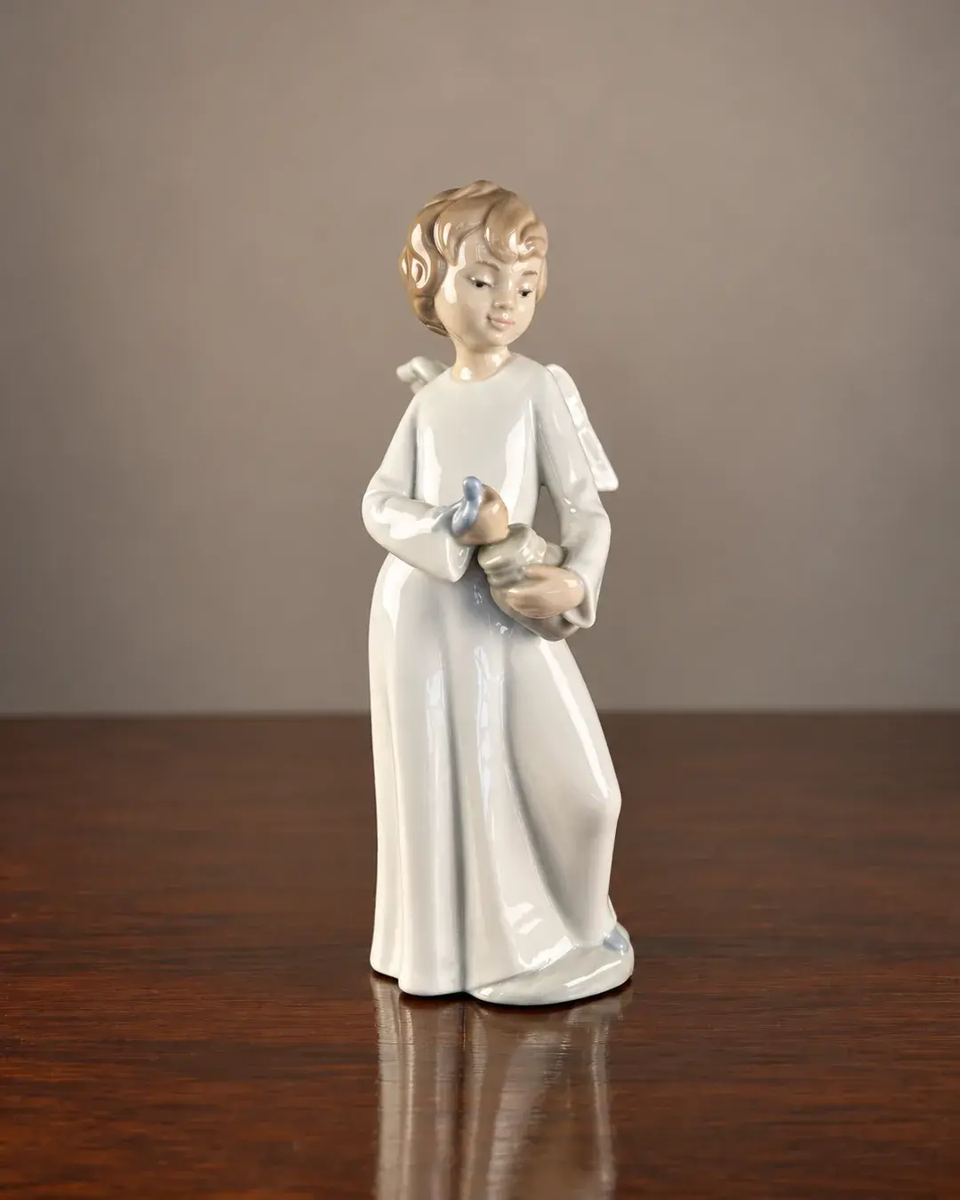 Nao by Lladró Orijinal Damgalı "Angel with Jug / Water Bearer Angel" (Testili / Buhurdanlı Küçük Melek)