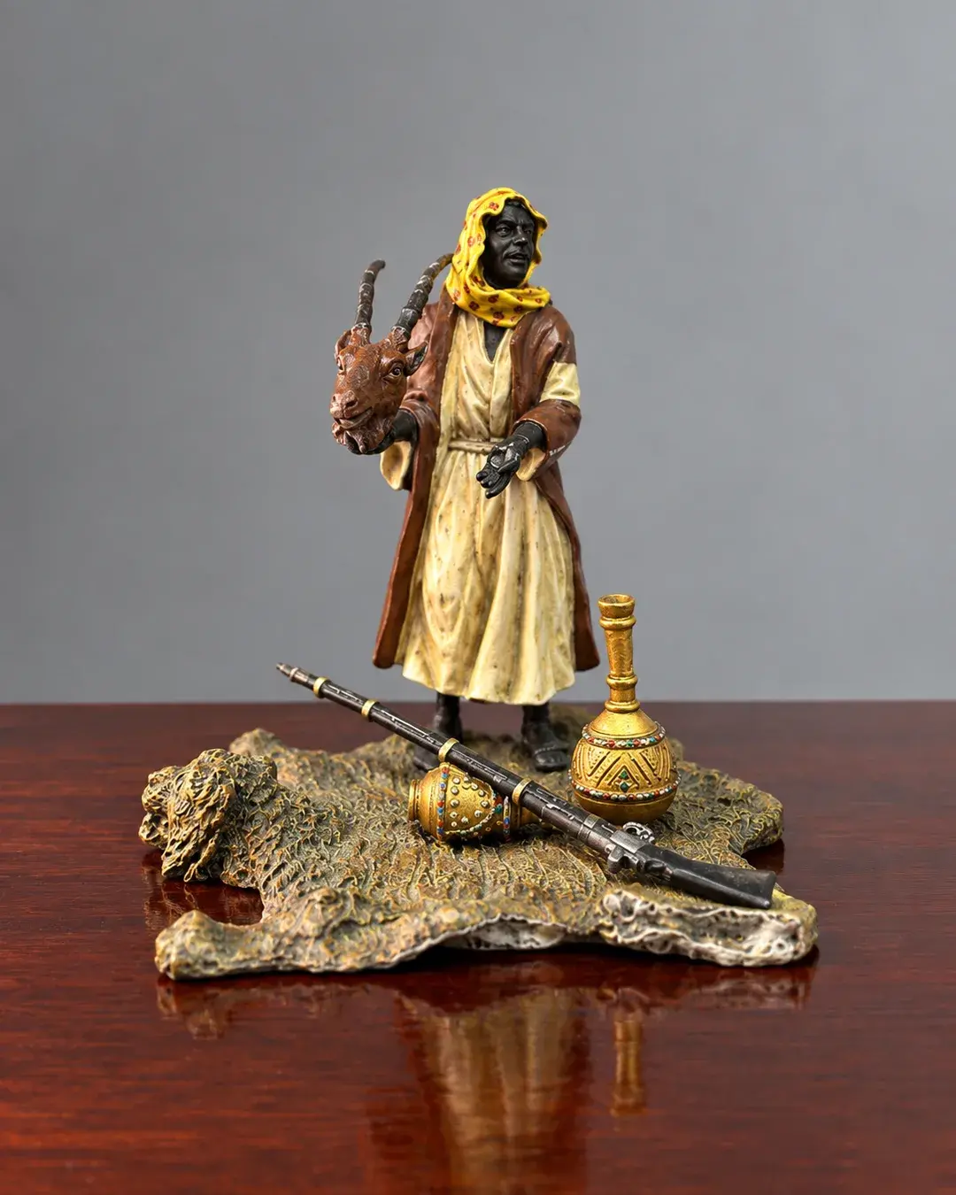 Franz Xaver Bergman "Hunter with Antelope Head and Rifle on Rug" Orijinal "B" Damgalı Bronz Heykel