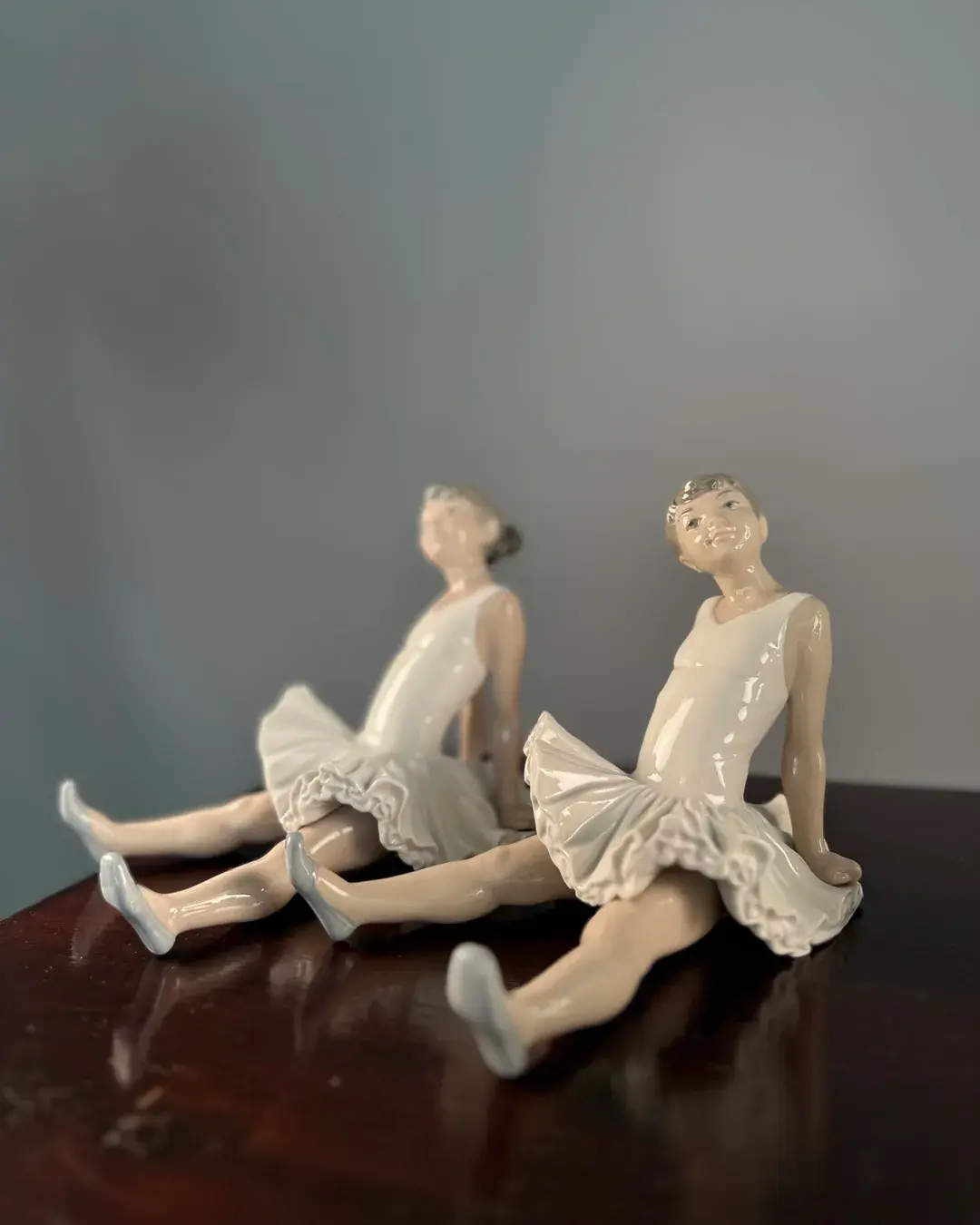 Nao by Lladró – "Seated Ballerina / Young Ballerina" (Oturan Balerin Kız) Porselen Biblo